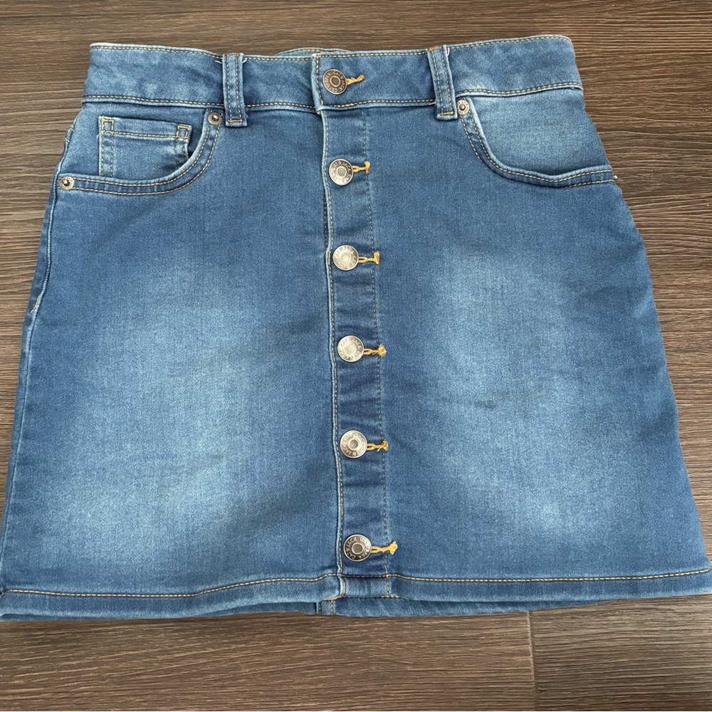 Cat & Jack Blue Denim Skirt with snap and faux Button Detail Girls size 10/12